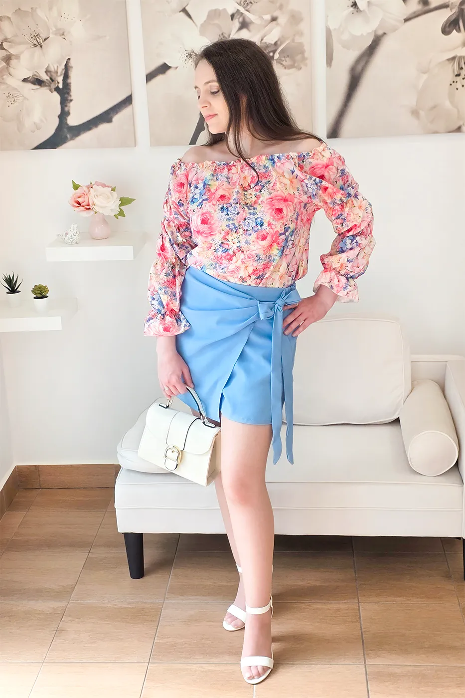 Adriana viragos bluz